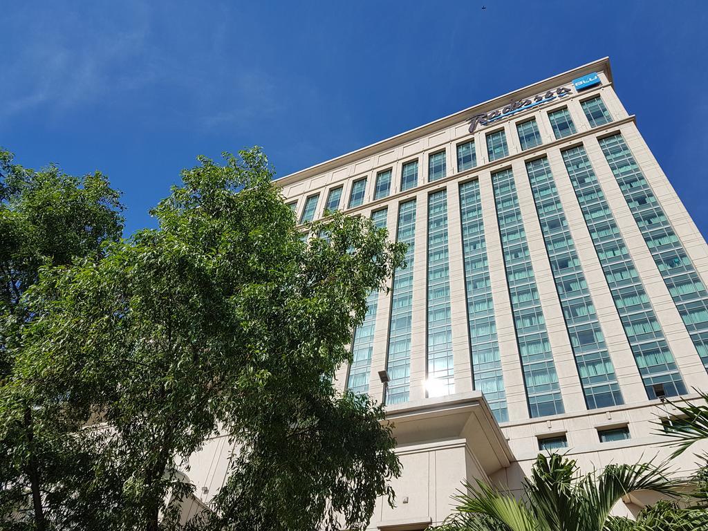 is radisson blu cebu a 5 star hotel